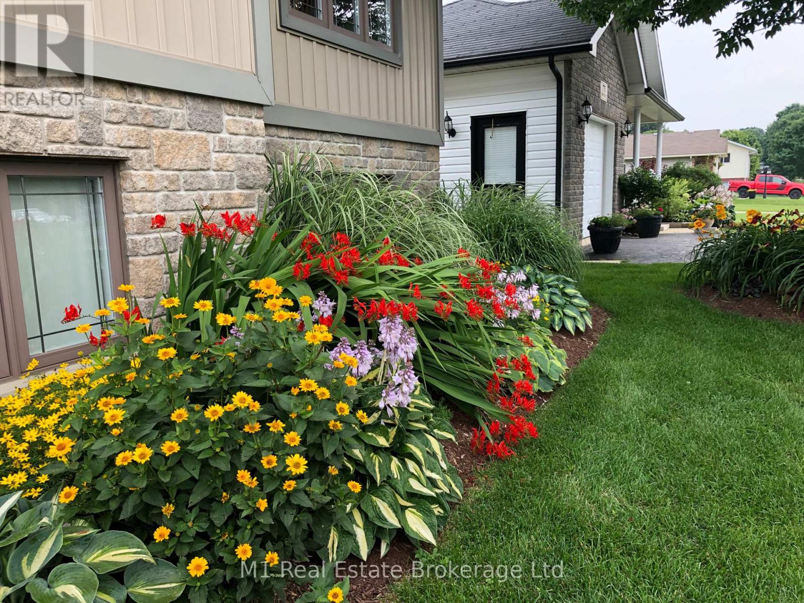 781 Princess Street, Wellington North, Ontario  N0G 2L3 - Photo 6 - X12130682
