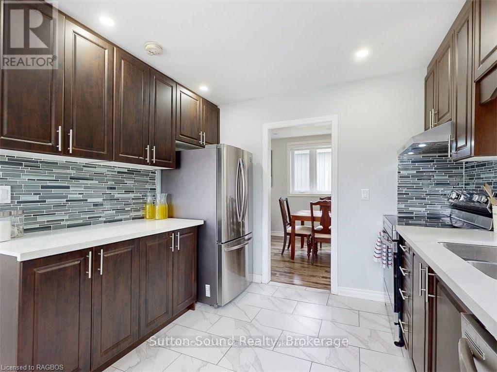514 Frank Street, South Bruce Peninsula, Ontario  N0H 2T0 - Photo 13 - X12130707