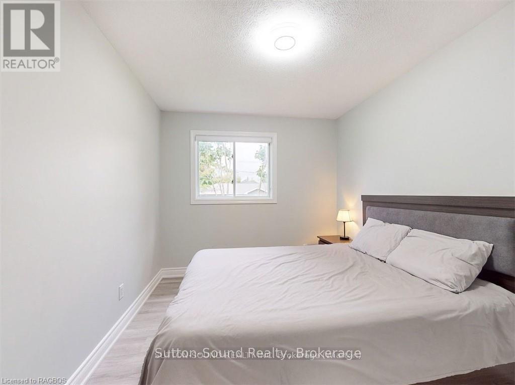 379 Isaac Street, South Bruce Peninsula, Ontario  N0H 2T0 - Photo 14 - X12130792