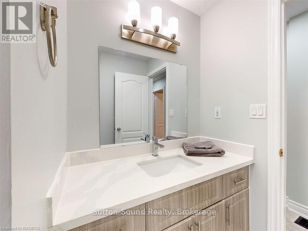 379 Isaac Street, South Bruce Peninsula, Ontario  N0H 2T0 - Photo 17 - X12130792