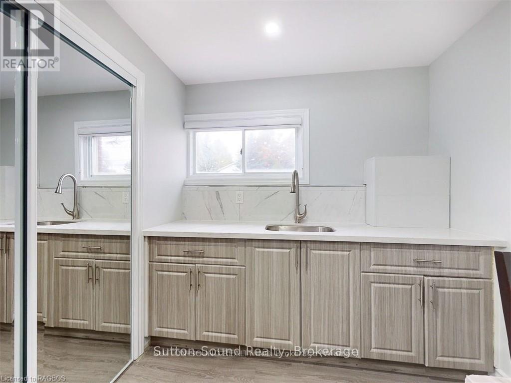 379 Isaac Street, South Bruce Peninsula, Ontario  N0H 2T0 - Photo 31 - X12130792
