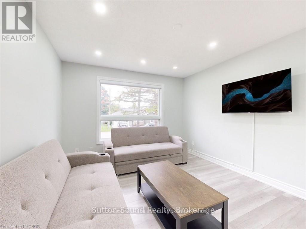 379 Isaac Street, South Bruce Peninsula, Ontario  N0H 2T0 - Photo 6 - X12130792