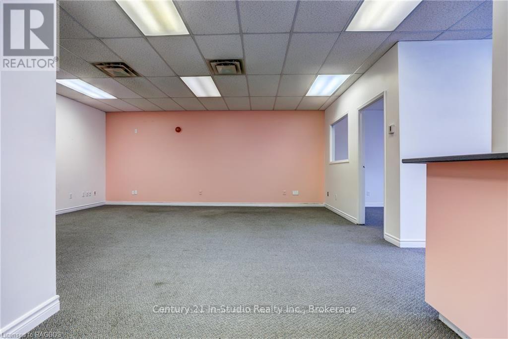 202 - 908 2nd Avenue E, Owen Sound, Ontario  N4K 2H6 - Photo 2 - X12130805