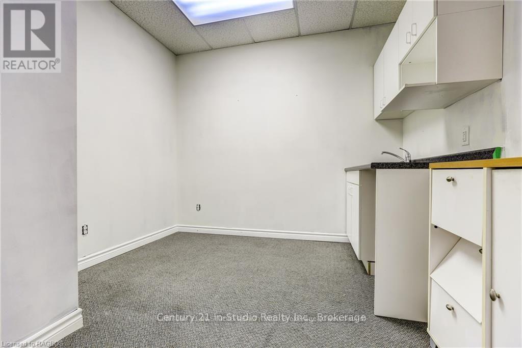 202 - 908 2nd Avenue E, Owen Sound, Ontario  N4K 2H6 - Photo 4 - X12130805