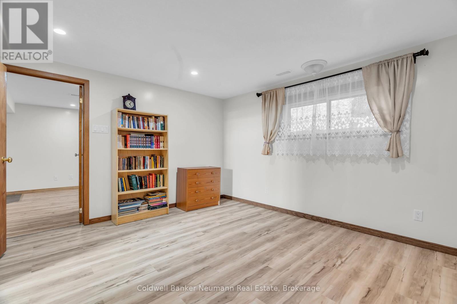 2 Hamilton Drive, Guelph/eramosa, Ontario  N1E 0N9 - Photo 15 - X12130820