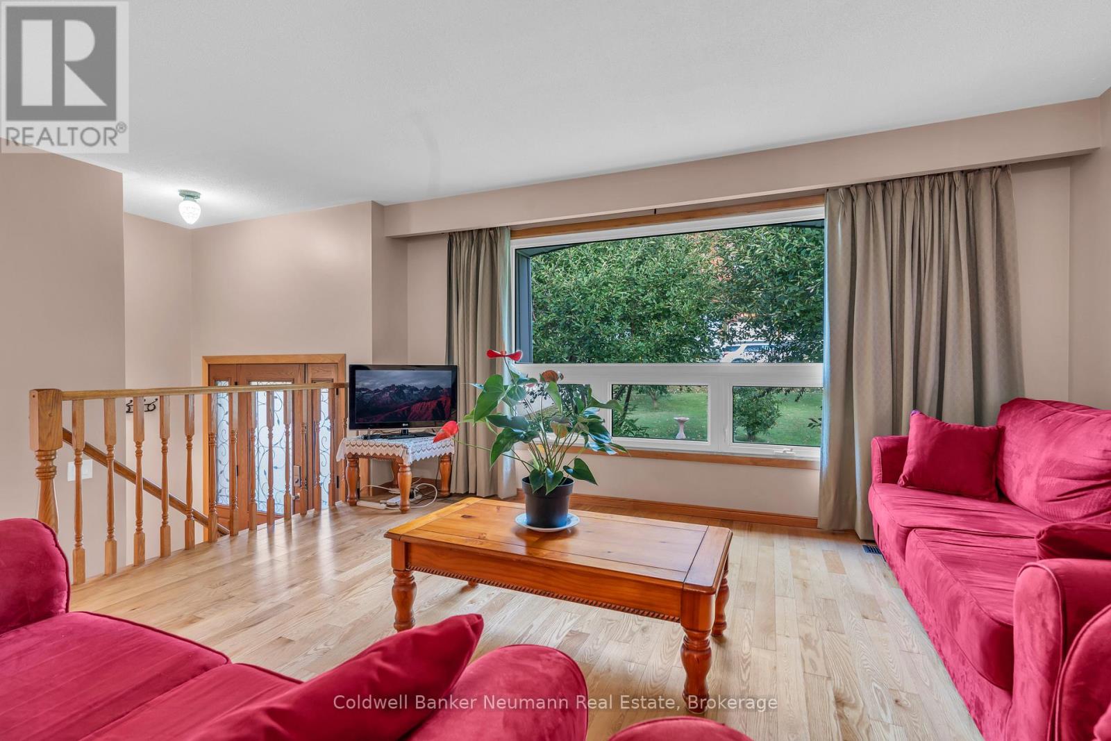 2 Hamilton Drive, Guelph/eramosa, Ontario  N1E 0N9 - Photo 4 - X12130820