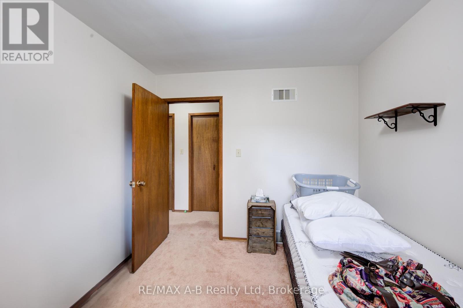 99 Woodstock Street N, East Zorra-Tavistock, Ontario  N0B 2R0 - Photo 26 - X12130918