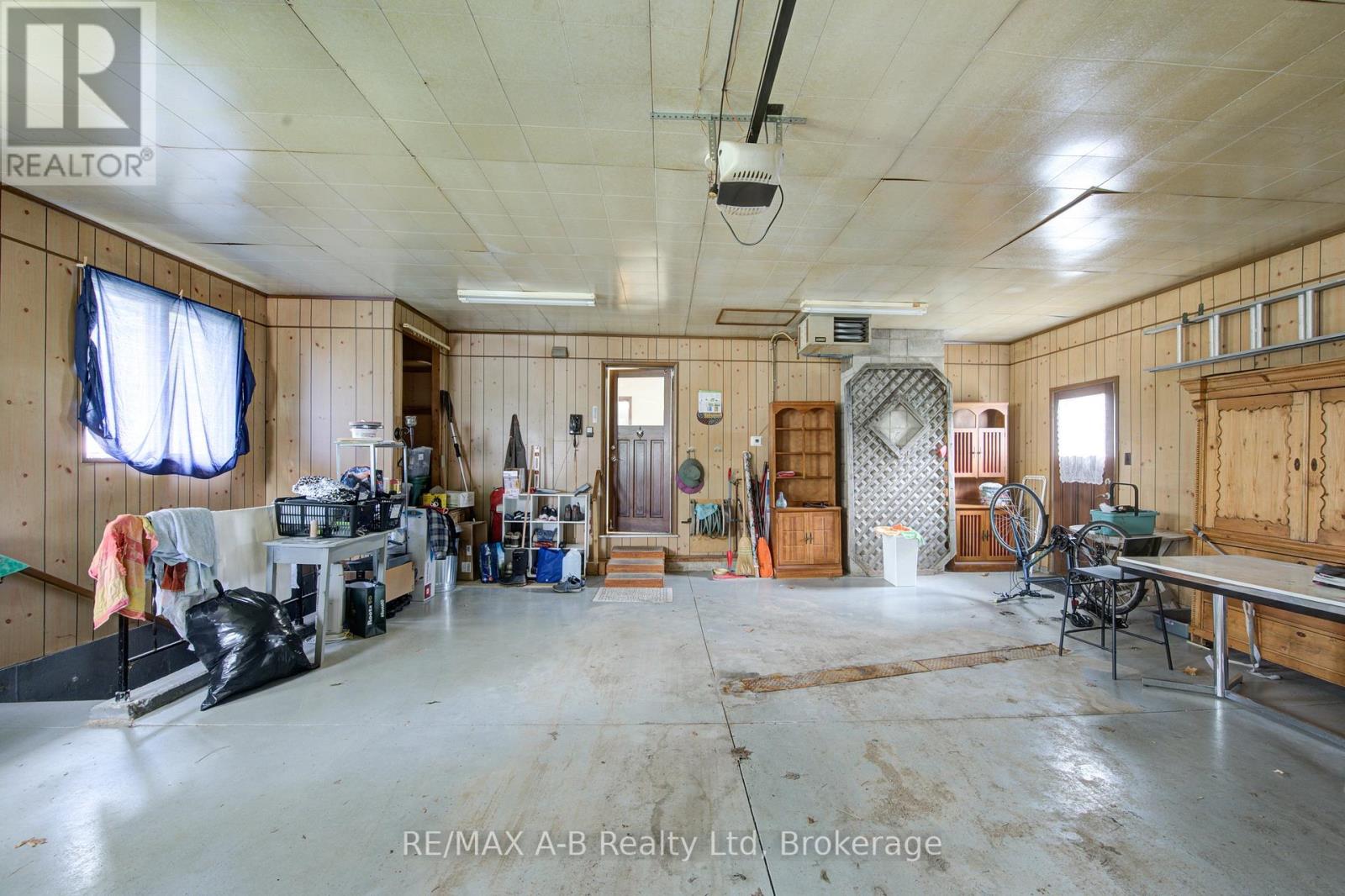 99 Woodstock Street N, East Zorra-Tavistock, Ontario  N0B 2R0 - Photo 44 - X12130918
