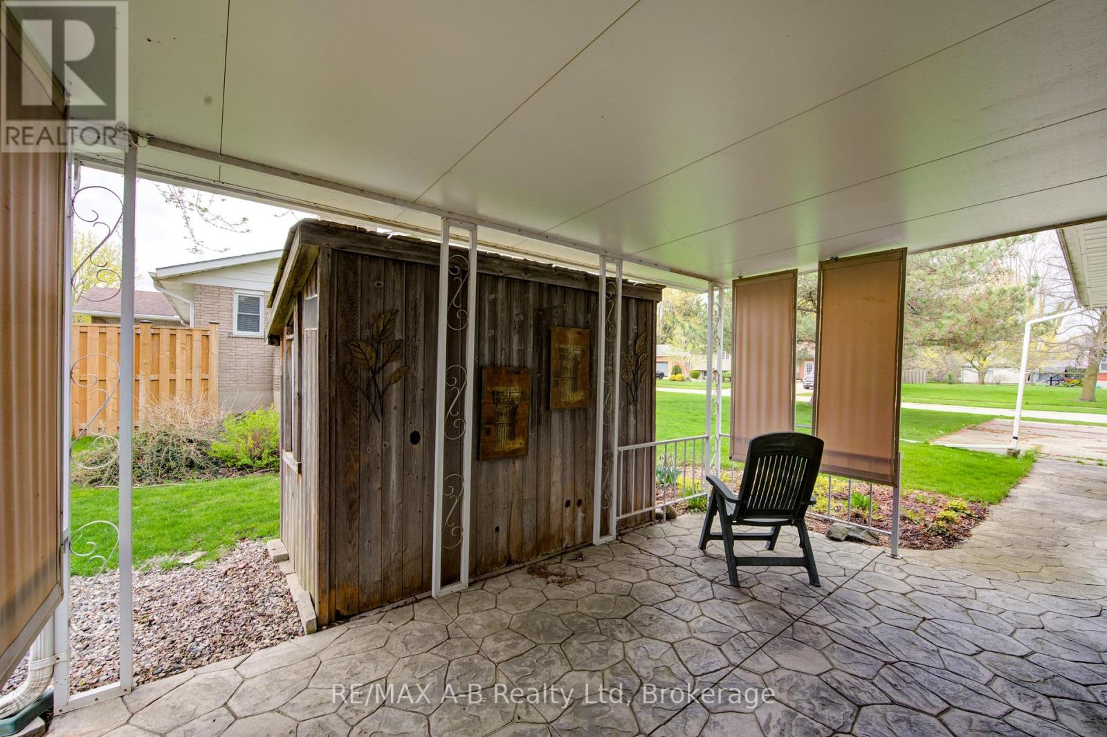 99 Woodstock Street N, East Zorra-Tavistock, Ontario  N0B 2R0 - Photo 7 - X12130918