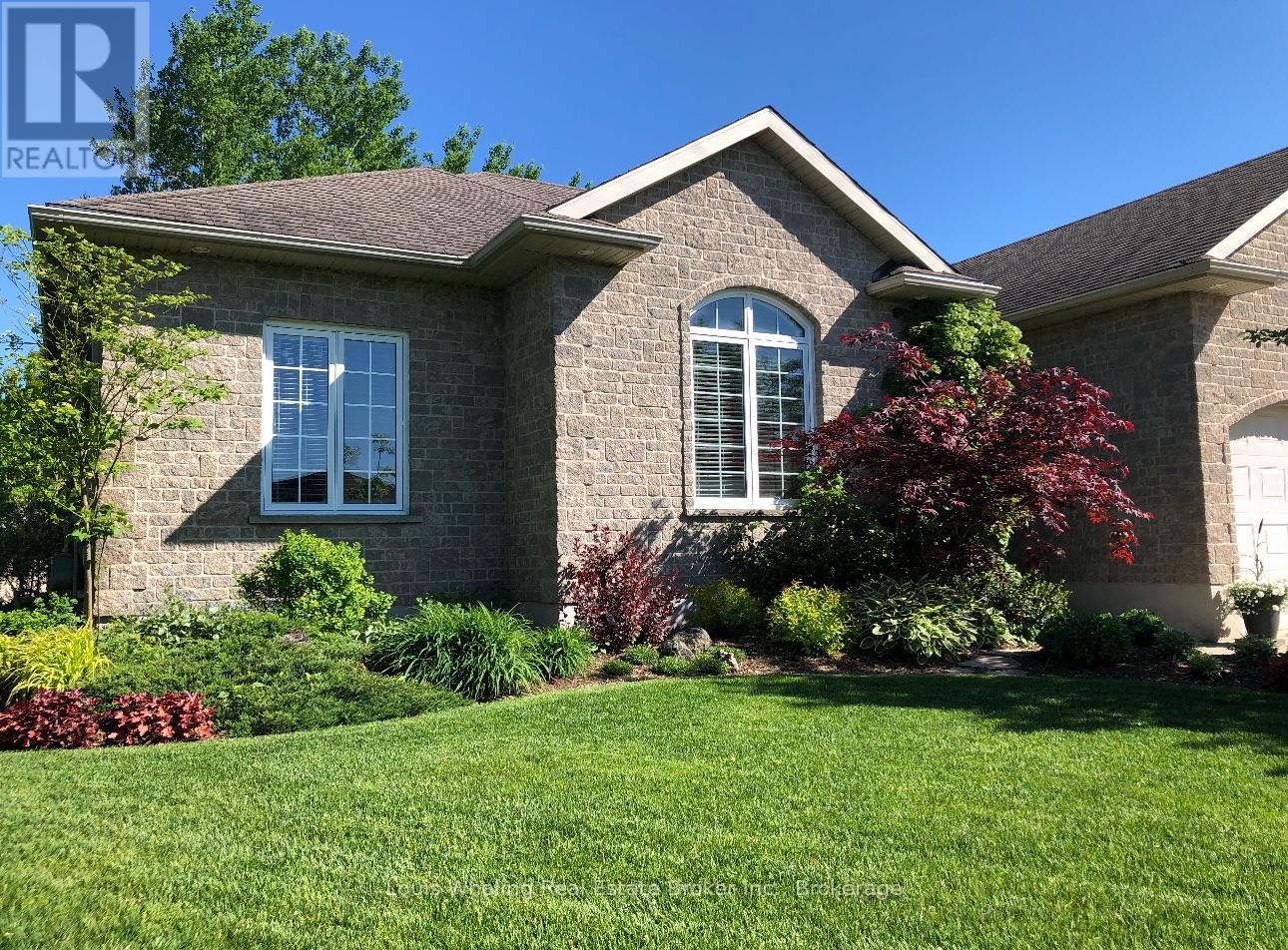 107 12th Avenue, Hanover, Ontario  N4N 3T9 - Photo 2 - X12130958