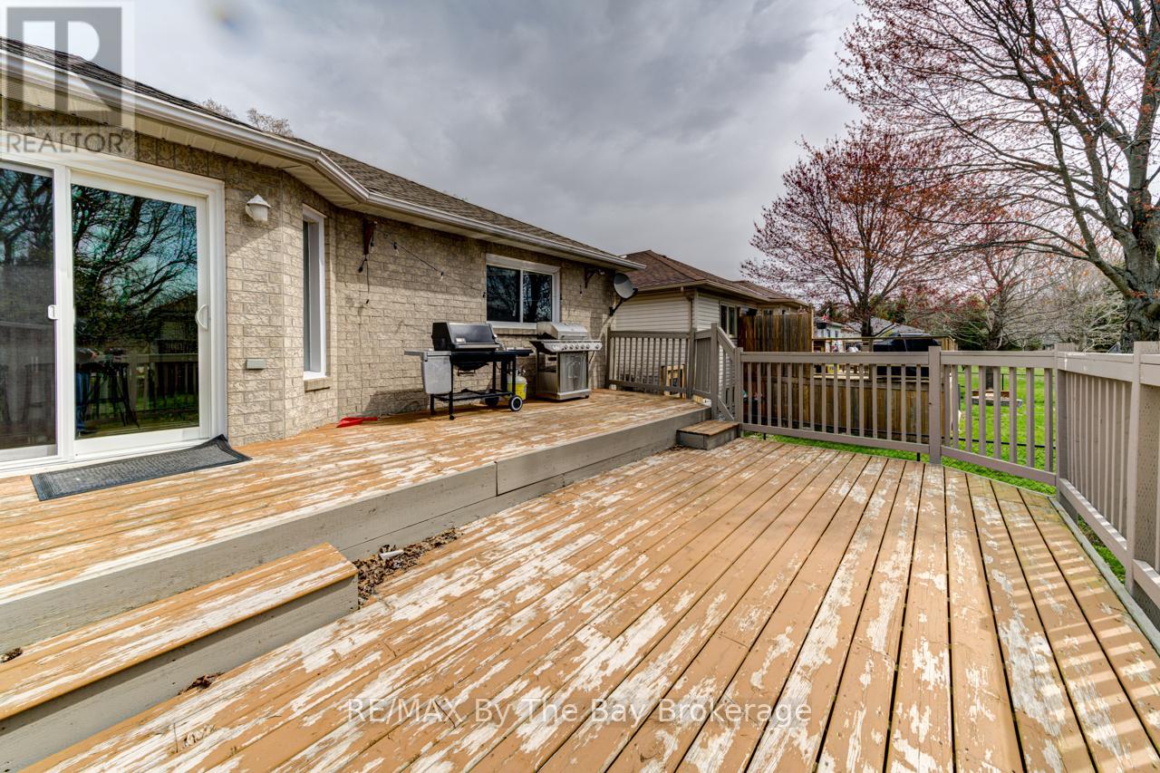 12 Acorn Crescent, Wasaga Beach, Ontario  L9Z 1L6 - Photo 43 - S12131054