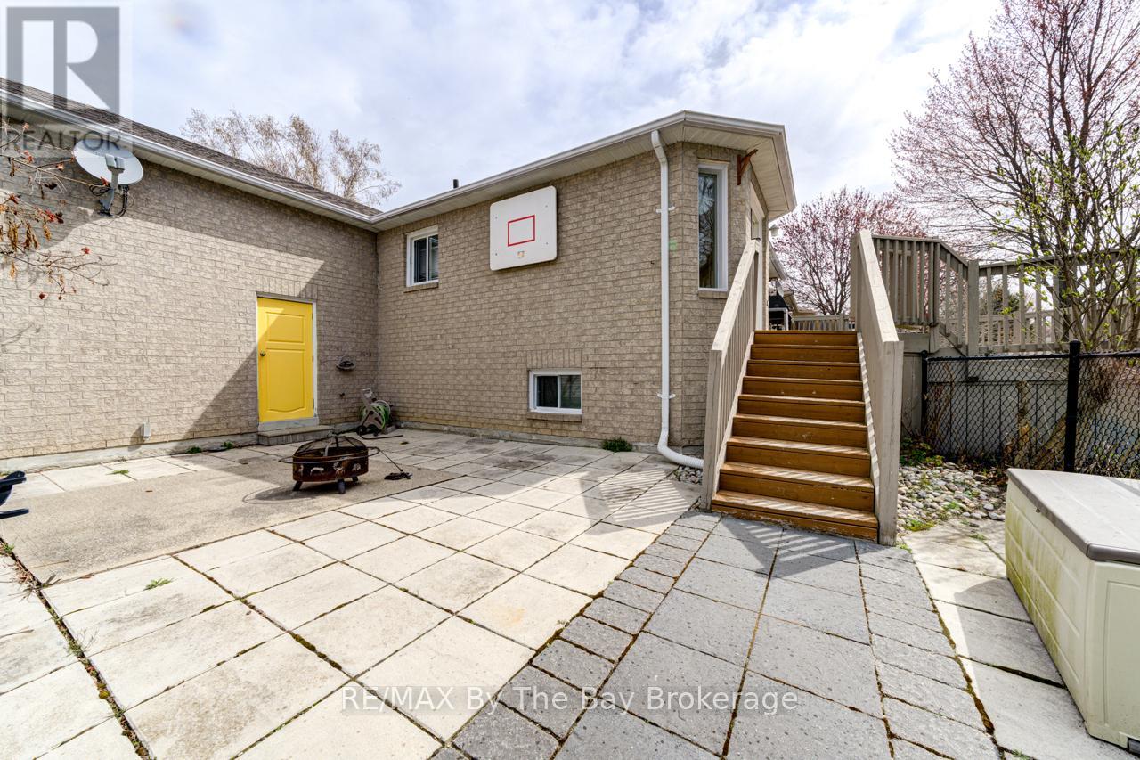 12 Acorn Crescent, Wasaga Beach, Ontario  L9Z 1L6 - Photo 44 - S12131054