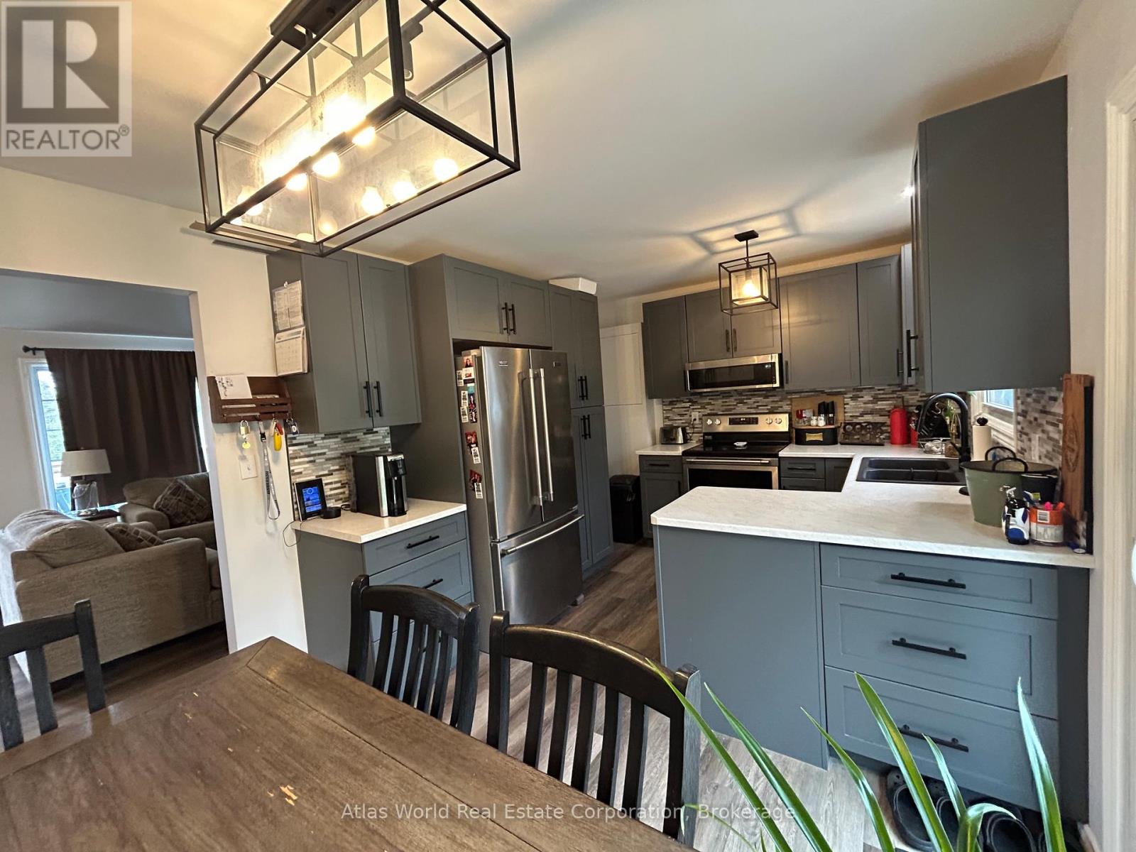 35 Pottawatomie Drive, Saugeen Shores, Ontario  N0H 2L0 - Photo 5 - X12131039