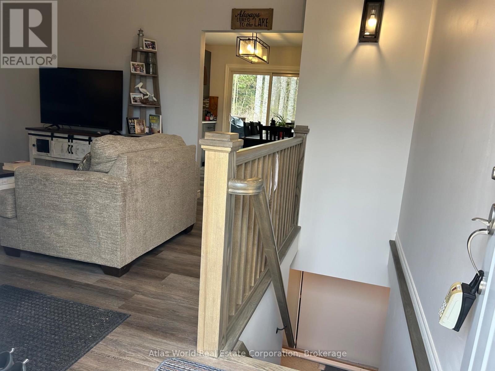 35 Pottawatomie Drive, Saugeen Shores, Ontario  N0H 2L0 - Photo 7 - X12131039