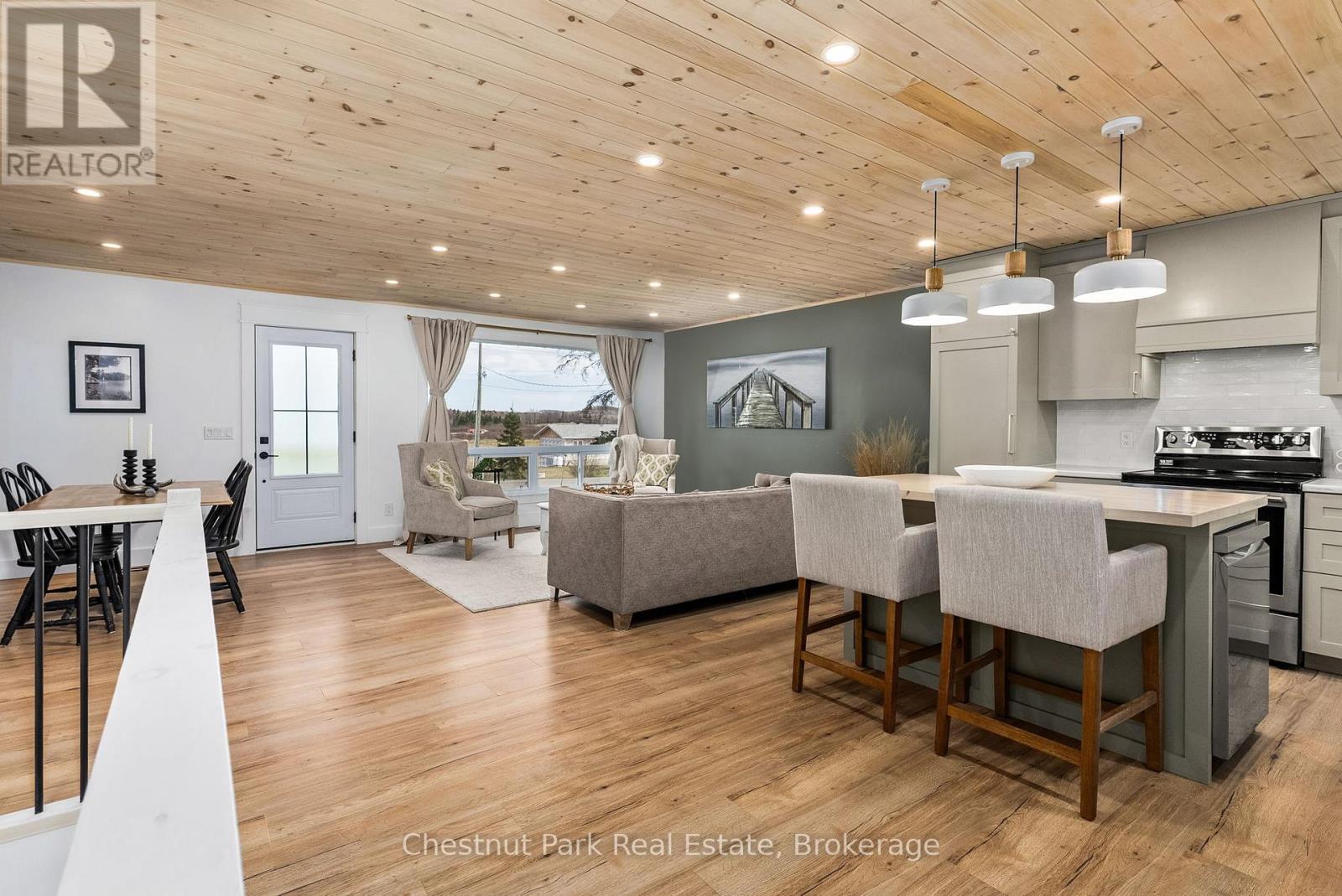 179 ROWANWOOD ROAD, Huntsville, Ontario