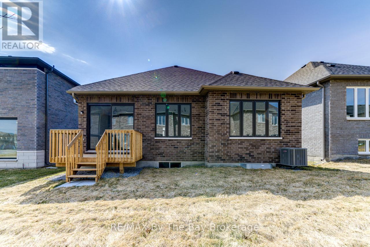 17 Sun Valley Avenue, Wasaga Beach, Ontario  L9Z 0N6 - Photo 27 - S12131385