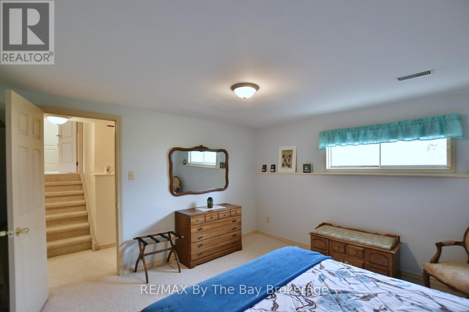 15 Innisbrook Drive, Wasaga Beach, Ontario  L9Z 1G3 - Photo 36 - S12131572