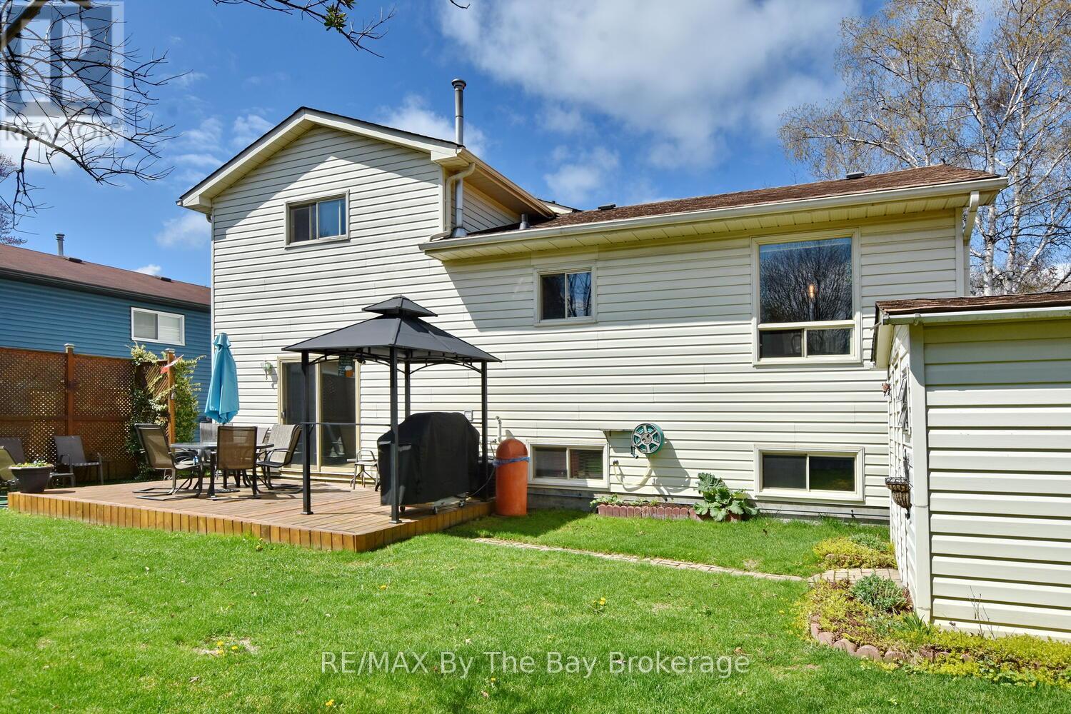 15 Innisbrook Drive, Wasaga Beach, Ontario  L9Z 1G3 - Photo 39 - S12131572