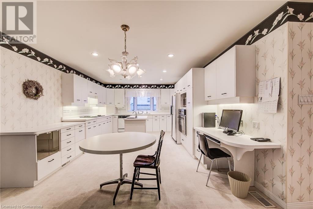 225 Corrie Crescent, Waterloo, Ontario  N2L 5W3 - Photo 11 - 40724895