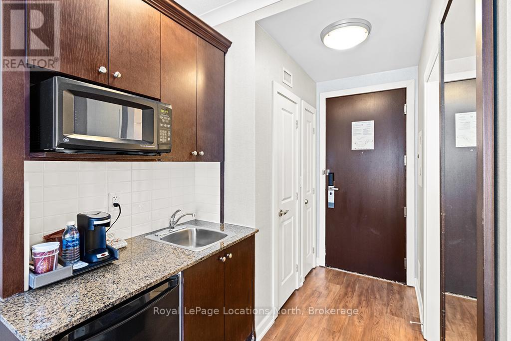 344 - 220 Gord Canning Drive, Blue Mountains, Ontario  L9Y 0V9 - Photo 6 - X12132325