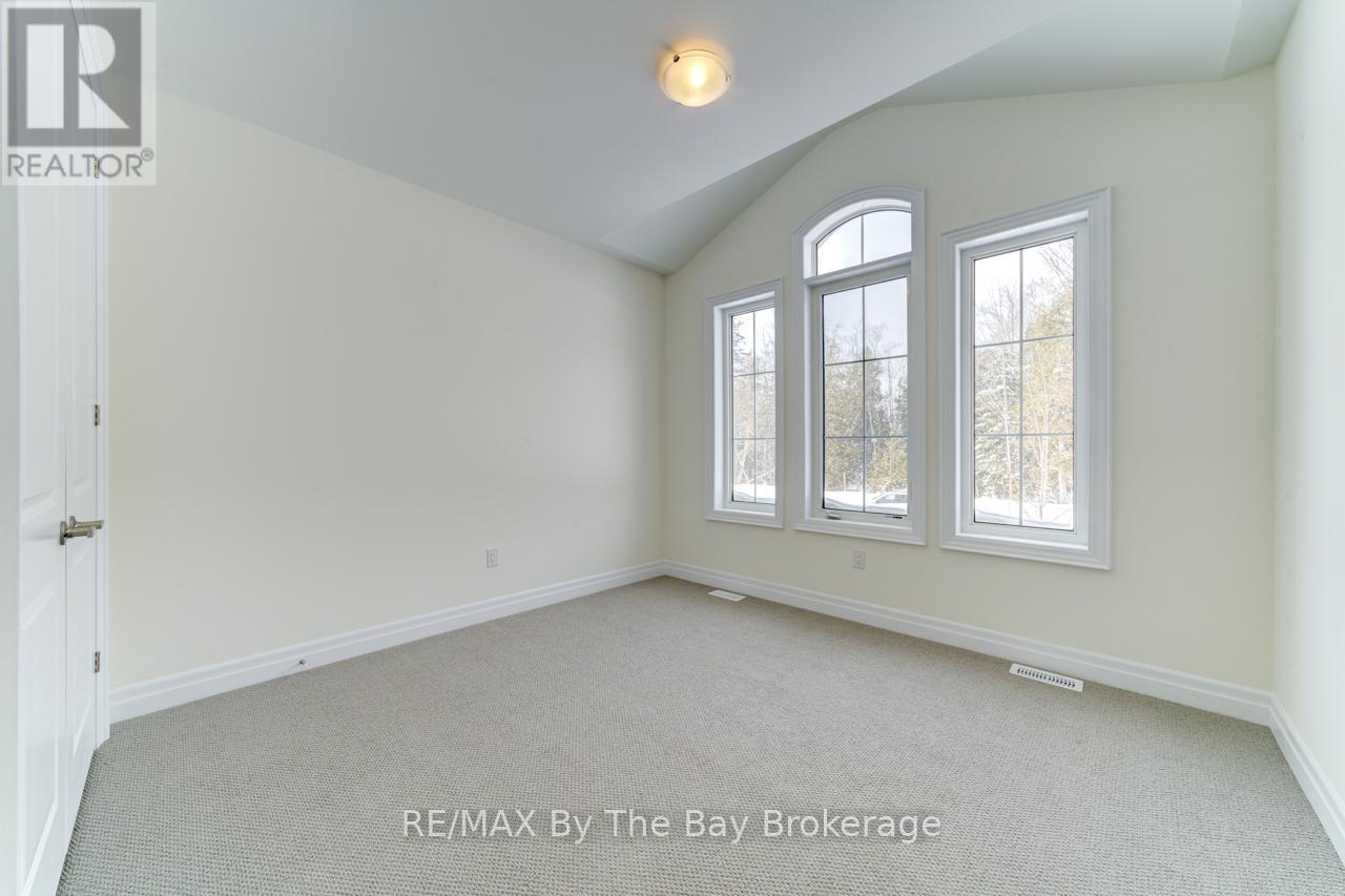 190 Mapleside Drive, Wasaga Beach, Ontario  L9Z 0L4 - Photo 3 - S12132377