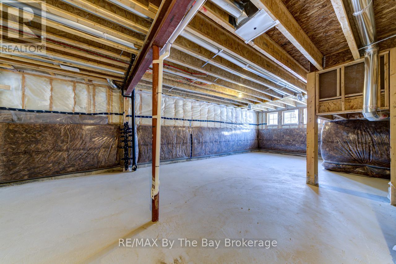 190 Mapleside Drive, Wasaga Beach, Ontario  L9Z 0L4 - Photo 31 - S12132377
