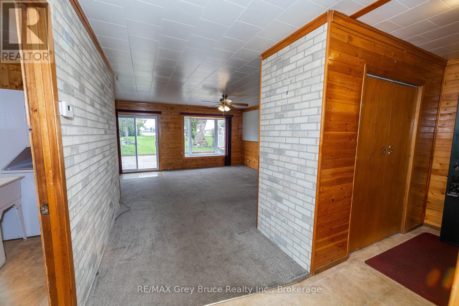 1881 6th Avenue E, Owen Sound, Ontario  N4K 2W1 - Photo 5 - X12132396