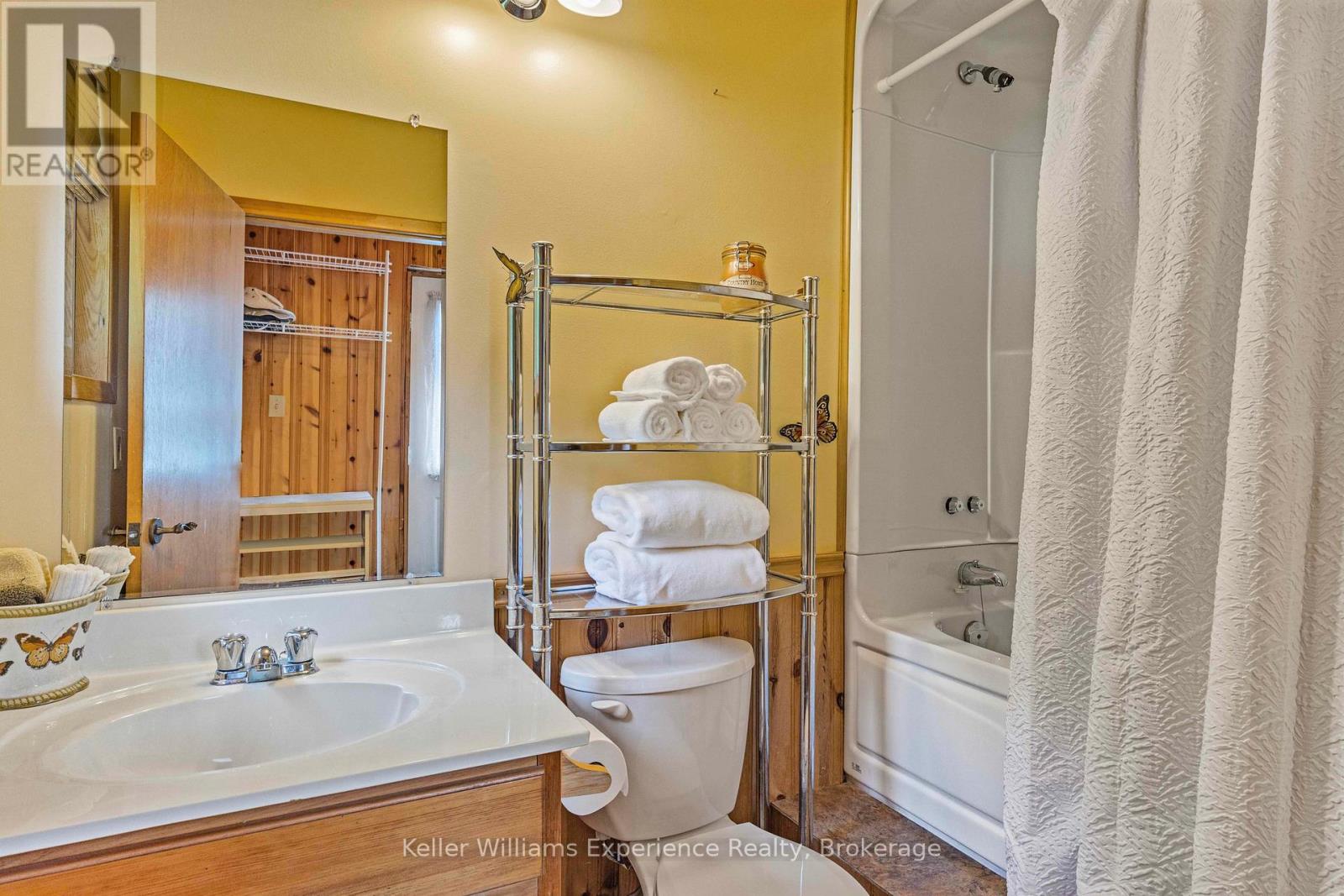 1077 Friendship Lane, Algonquin Highlands, Ontario  K0M 1J2 - Photo 10 - X12132653