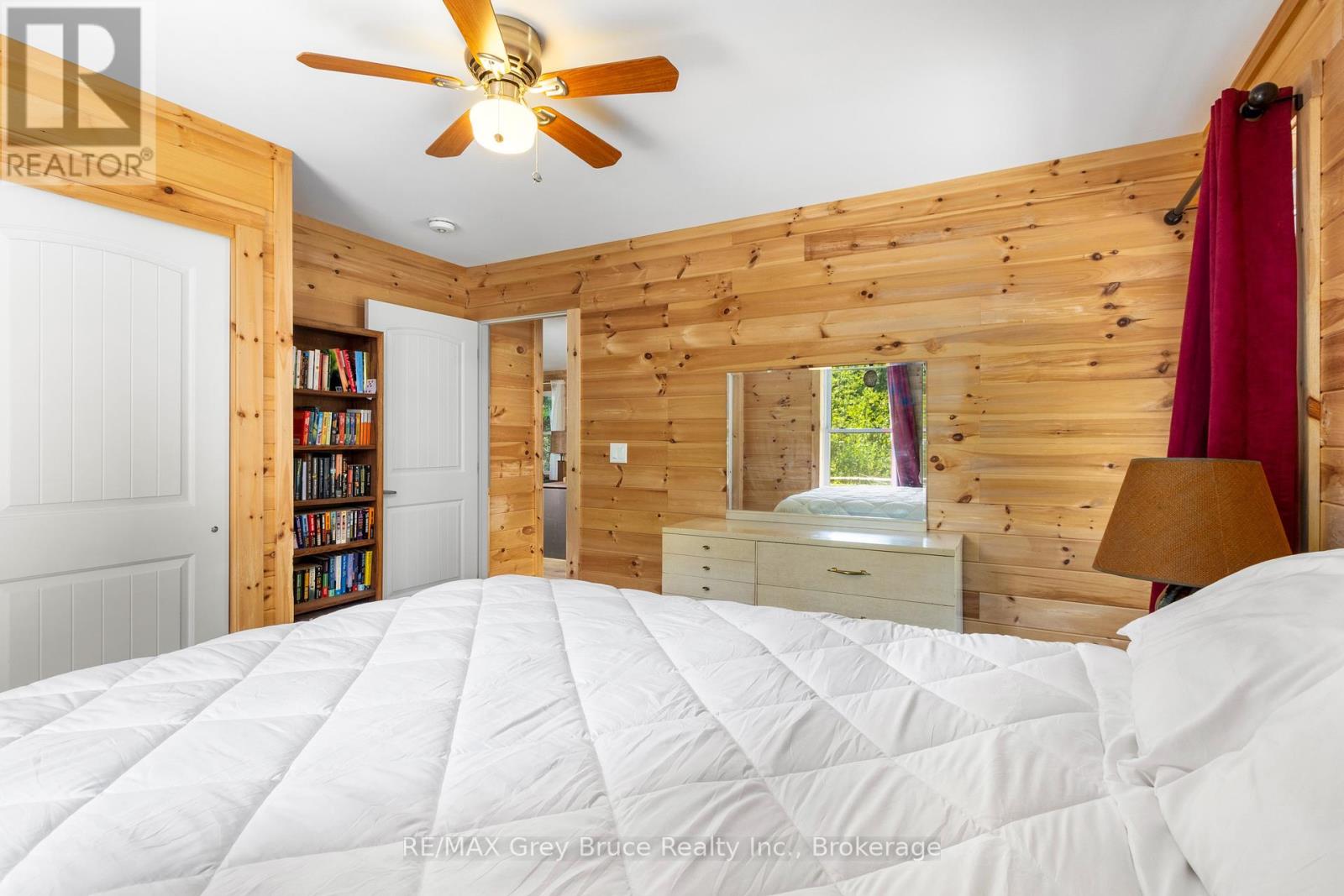 6053 Highway 6, Northern Bruce Peninsula, Ontario  N0H 2R0 - Photo 18 - X12132660