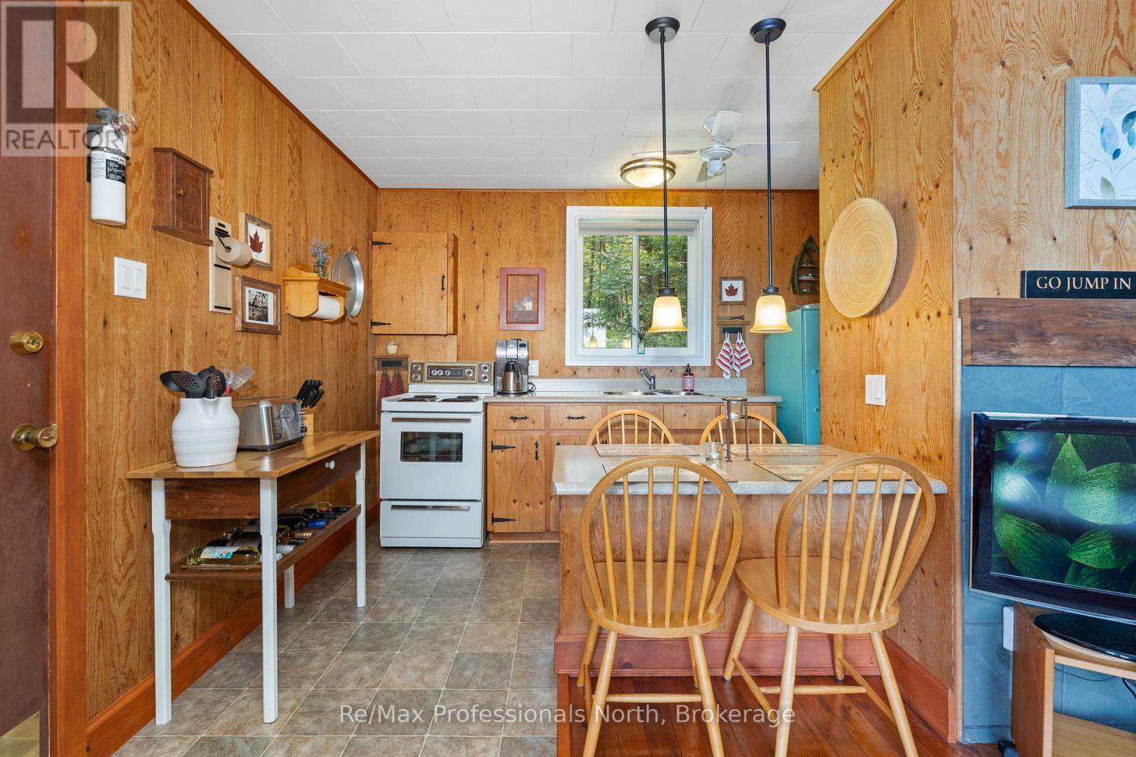 1020 Road 2000, Gravenhurst, Ontario  P0E 1G0 - Photo 21 - X12132719