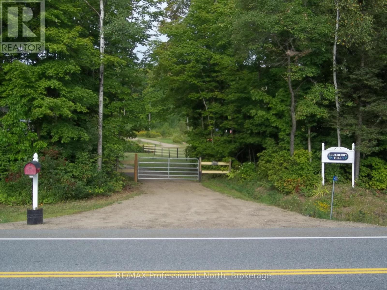 4043 Highway 60, Algonquin Highlands, Ontario  P0A 1H0 - Photo 34 - X12132758