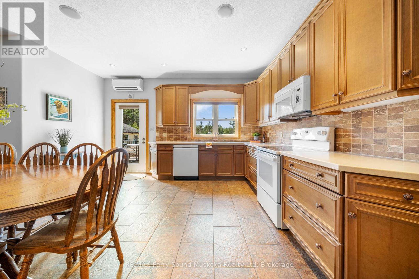 217 South Shore Road, The Archipelago, Ontario  P0G 1K0 - Photo 10 - X12132819