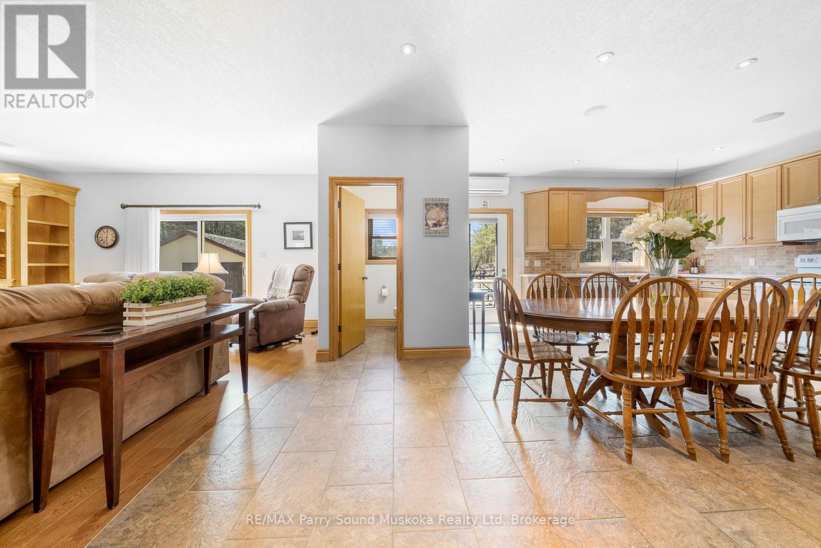 217 South Shore Road, The Archipelago, Ontario  P0G 1K0 - Photo 6 - X12132819