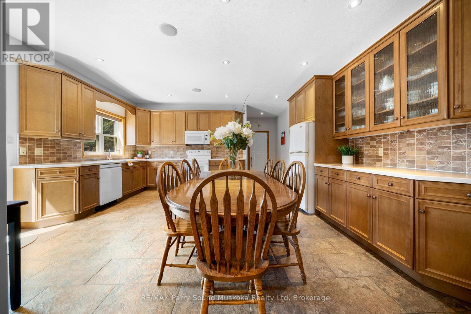 217 South Shore Road, The Archipelago, Ontario  P0G 1K0 - Photo 7 - X12132819