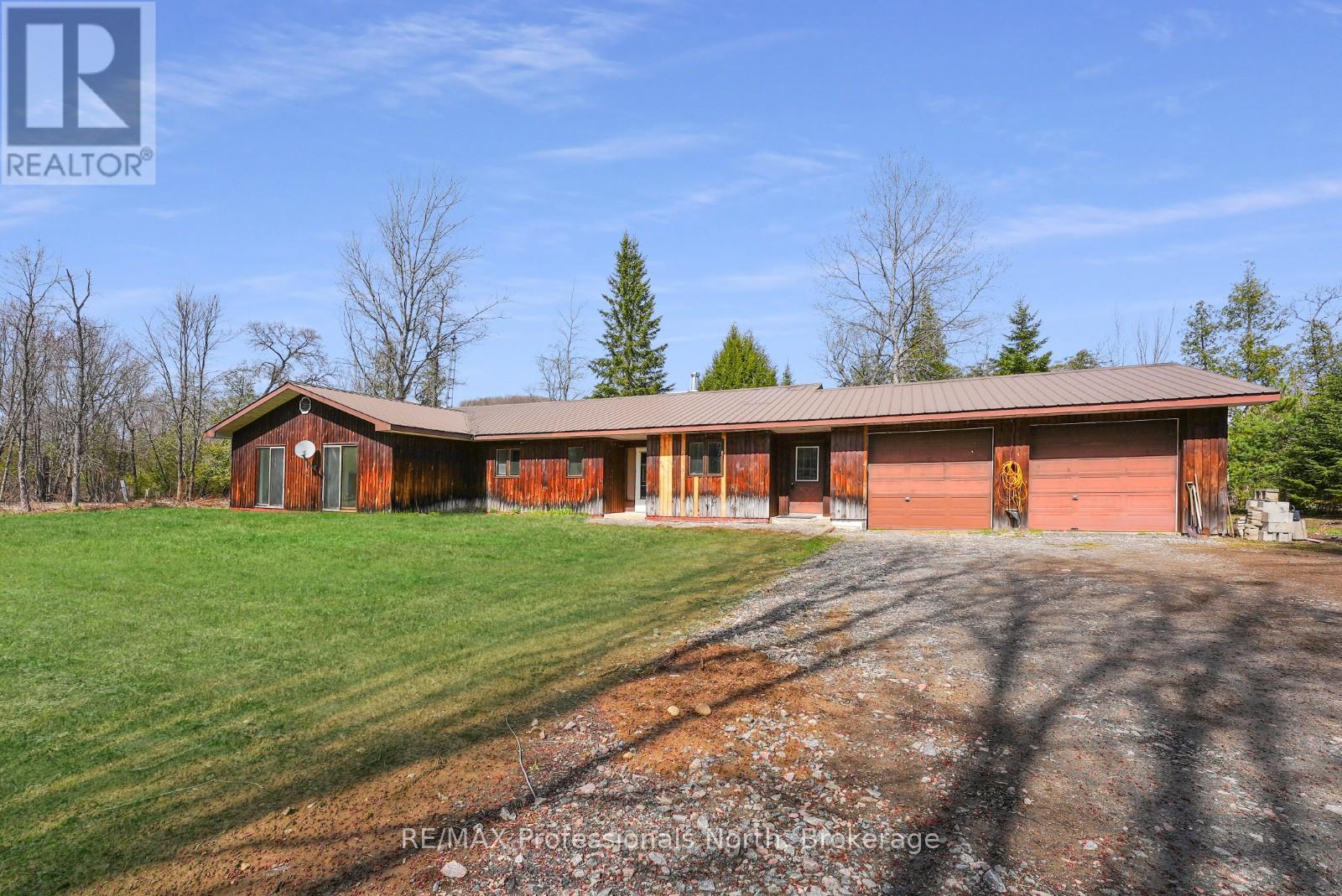 11601 Highway 118 Highway, Dysart Et Al, Ontario  K0M 1S0 - Photo 3 - X12132847