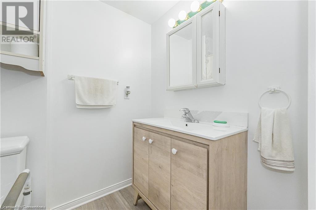 100 Roseview Avenue, Cambridge, Ontario  N1R 4A7 - Photo 11 - 40725999