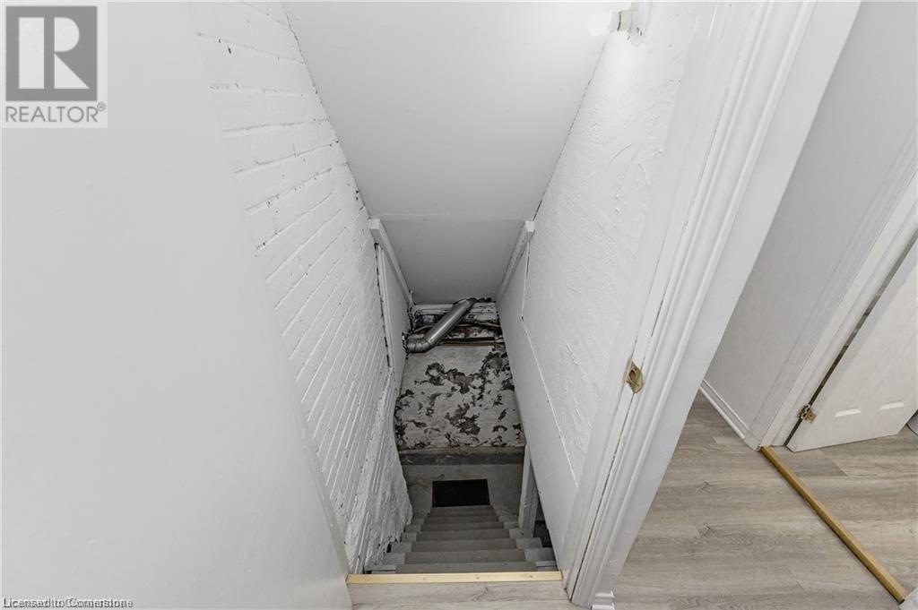100 Roseview Avenue, Cambridge, Ontario  N1R 4A7 - Photo 14 - 40725999