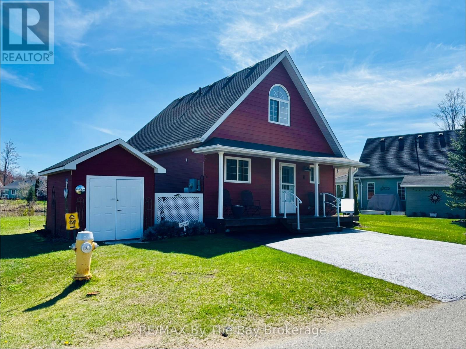 11 Temagami Trail, Wasaga Beach, Ontario  L9Z 1X7 - Photo 1 - S12133139