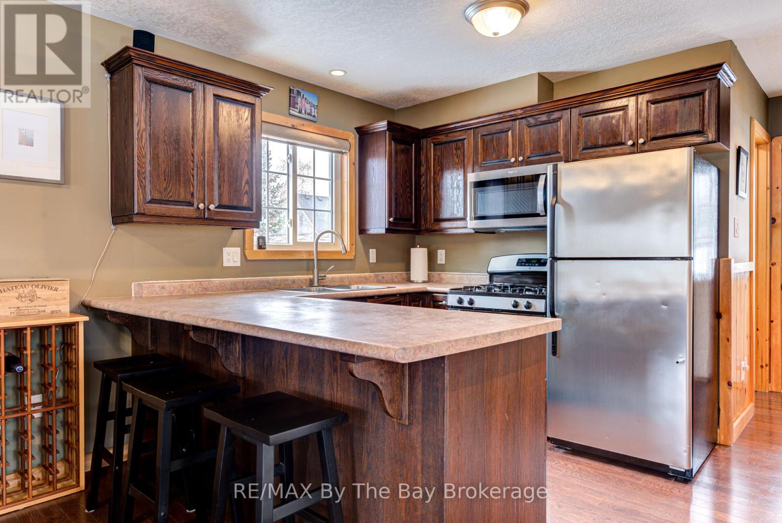11 Temagami Trail, Wasaga Beach, Ontario  L9Z 1X7 - Photo 12 - S12133139