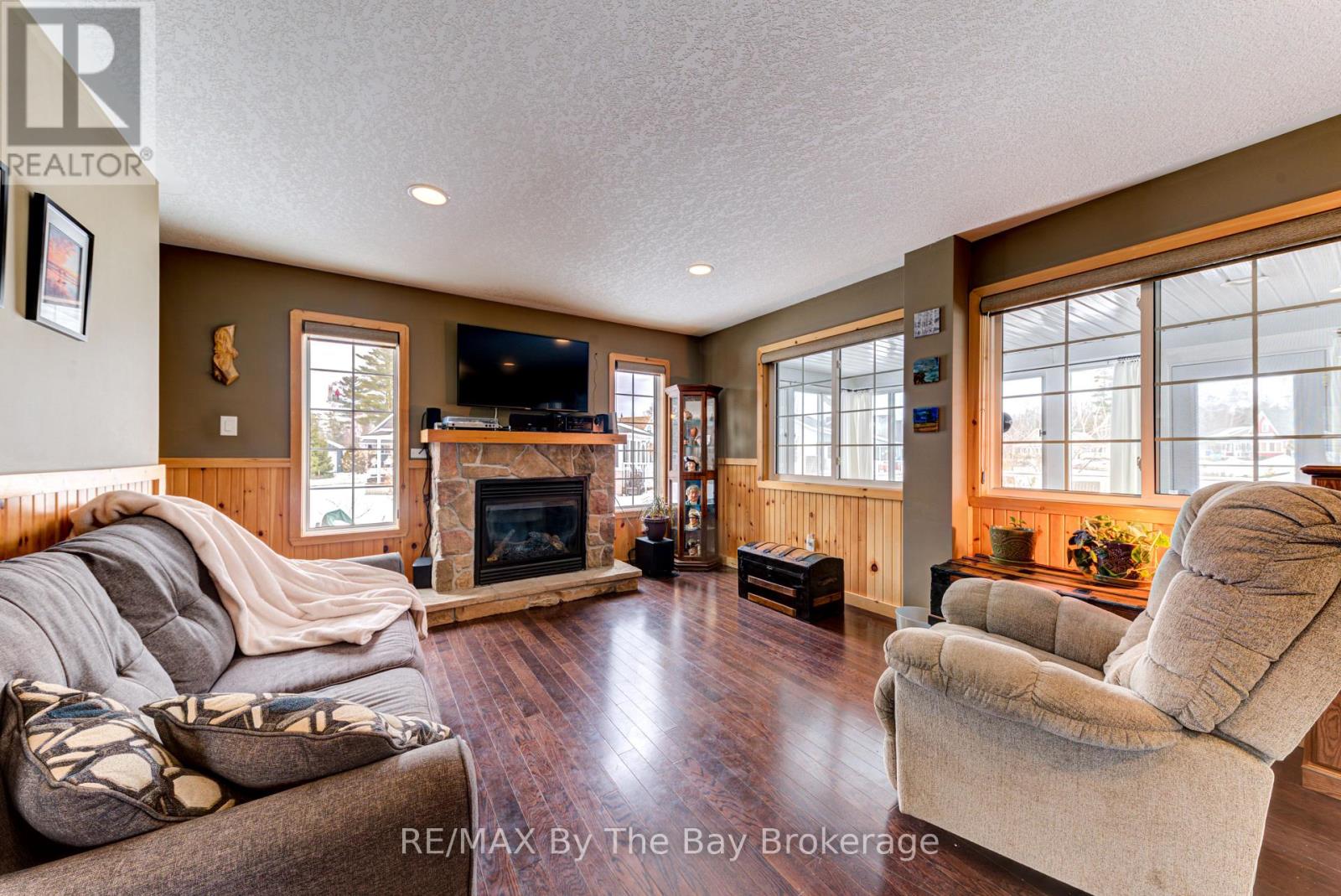 11 Temagami Trail, Wasaga Beach, Ontario  L9Z 1X7 - Photo 16 - S12133139