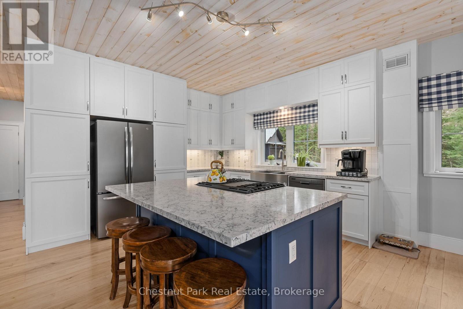 86 Bowyer Road, Huntsville, Ontario  P1H 2J4 - Photo 18 - X12133018