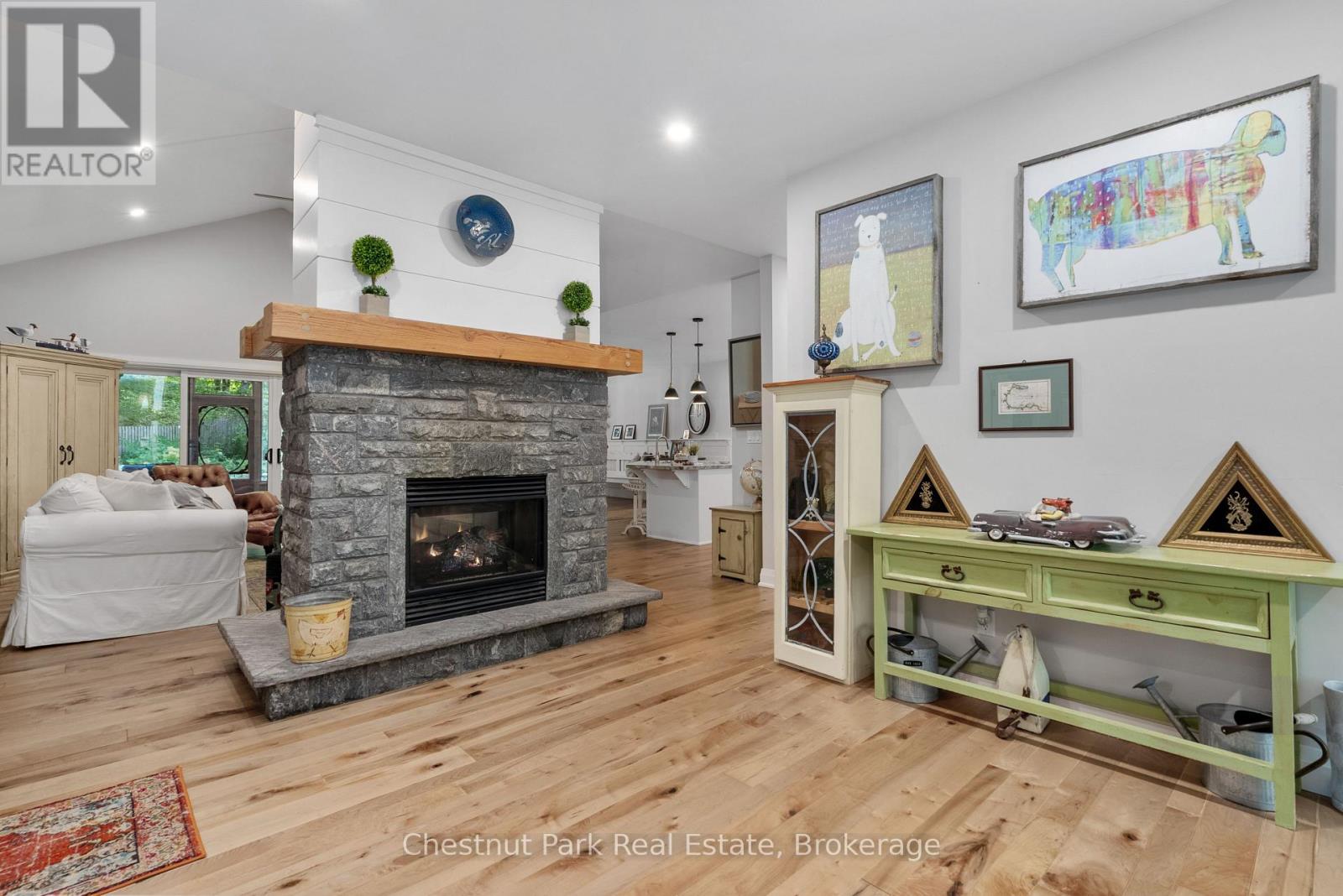 170 Springfield Road, Huntsville, Ontario  P1H 0H8 - Photo 5 - X12133032