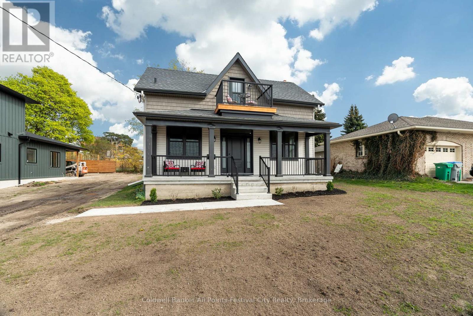 82 Gloucester Terrace, Goderich, Ontario  N7A 1W8 - Photo 3 - X12133053