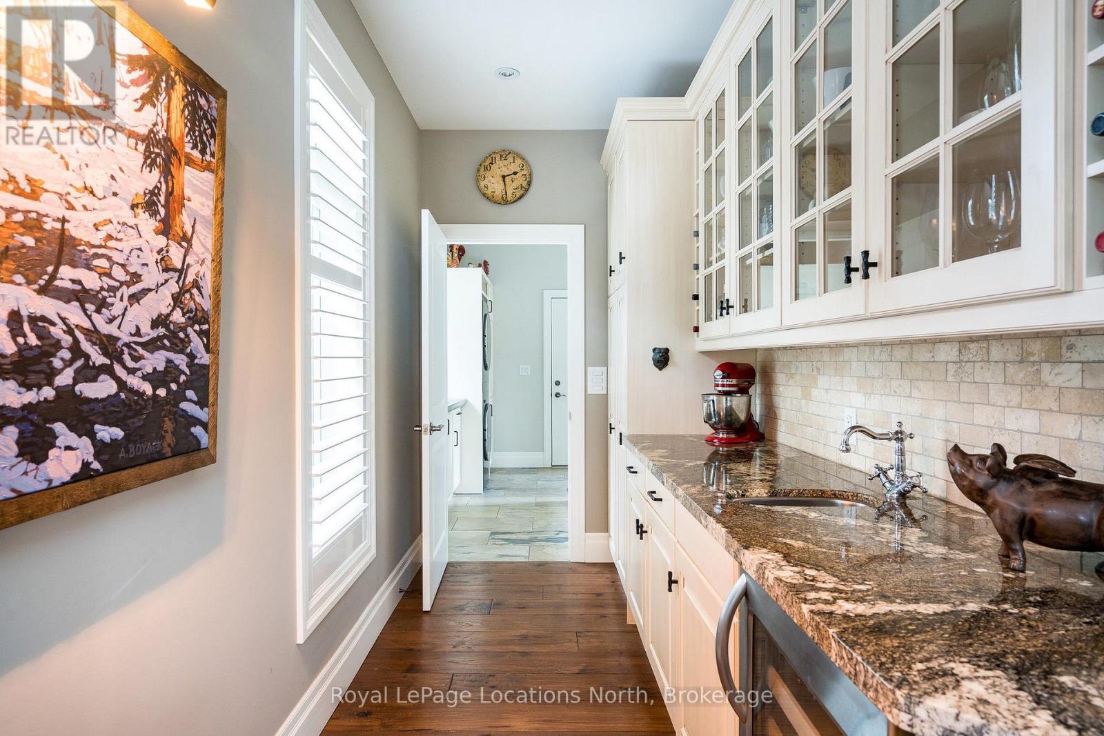 328 Sunset Boulevard, Blue Mountains, Ontario  N0H 2P0 - Photo 10 - X12133266
