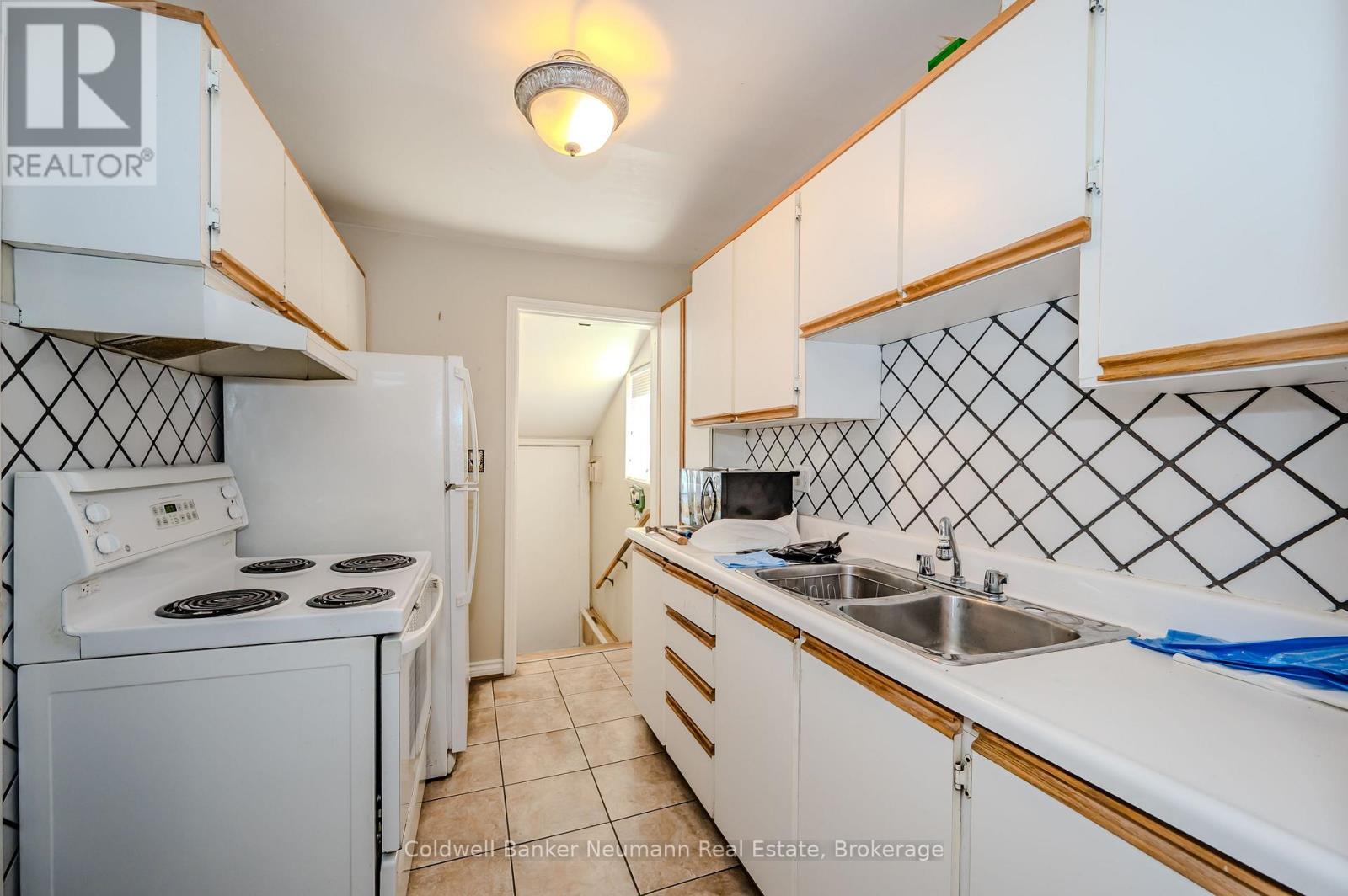 25 Blandford Street, Toronto, Ontario  M6E 3A6 - Photo 13 - C12133319