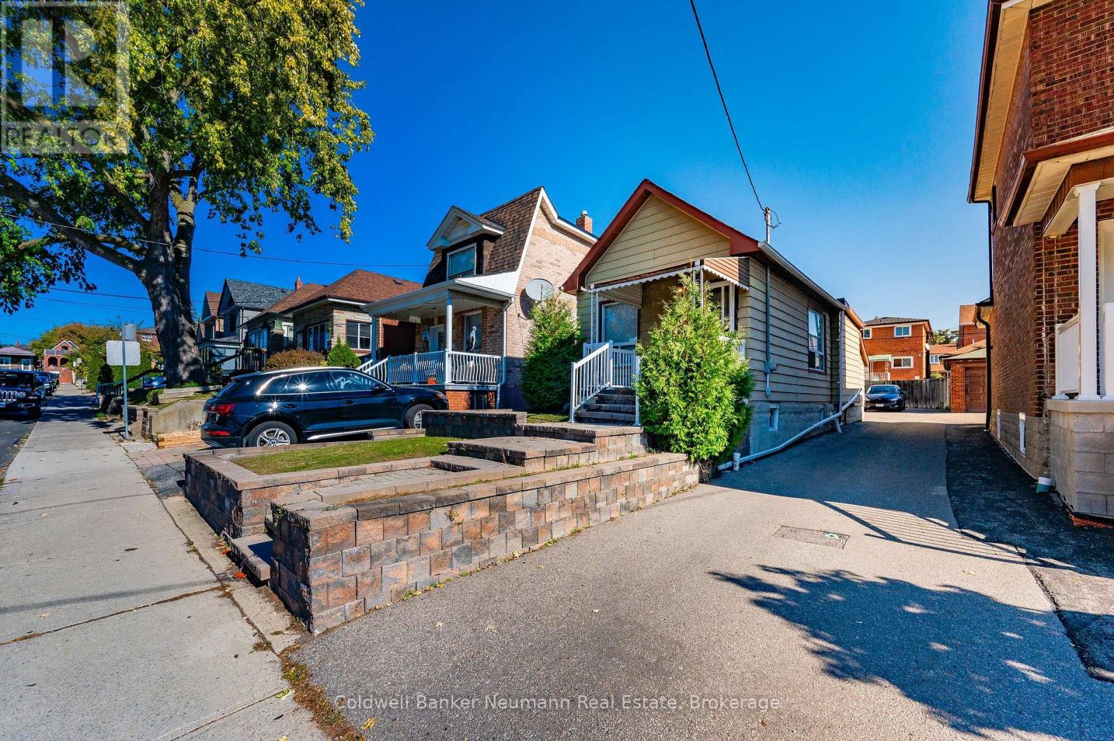 25 Blandford Street, Toronto, Ontario  M6E 3A6 - Photo 3 - C12133319