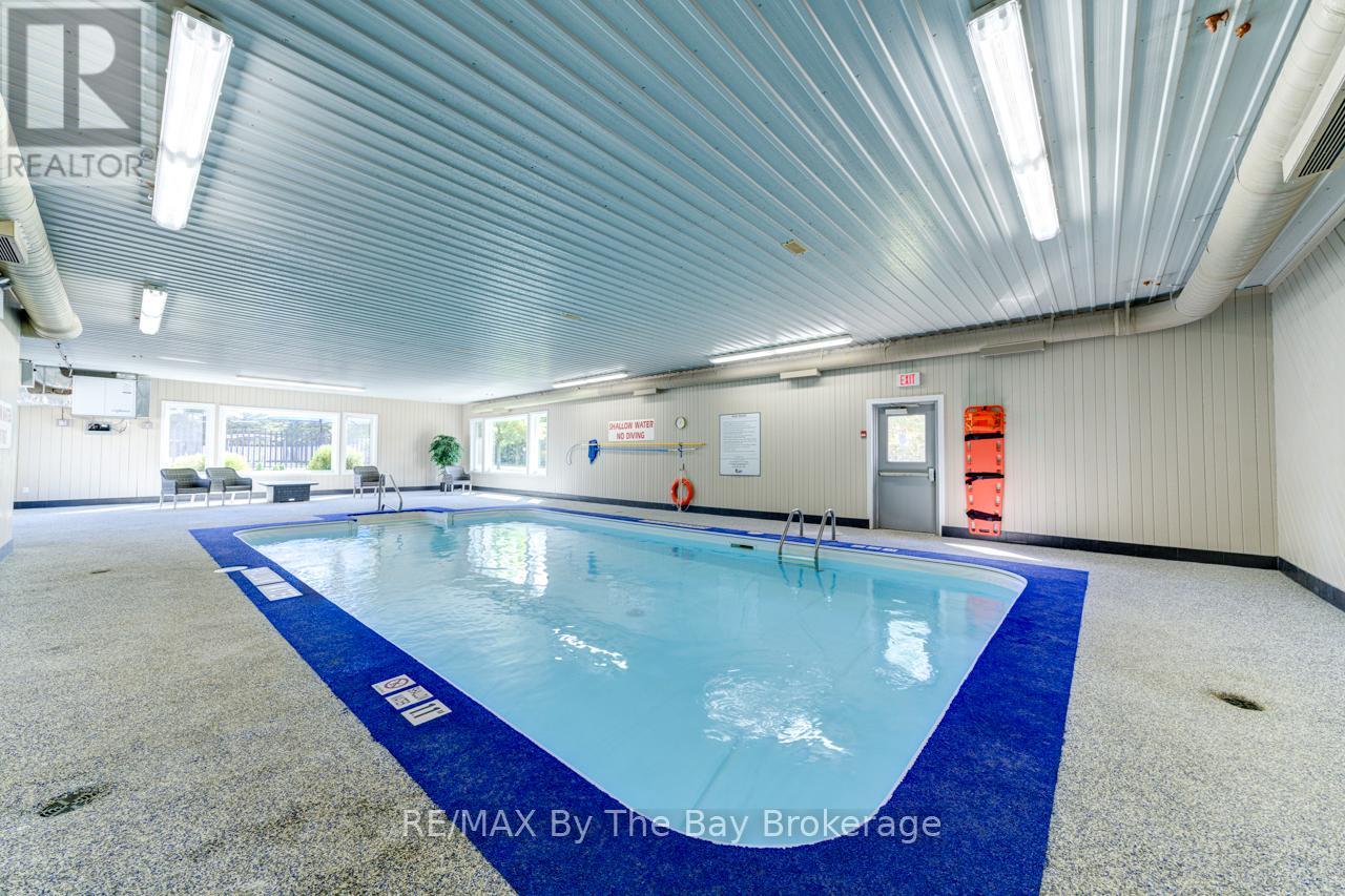 60 Topaz Street, Wasaga Beach, Ontario  L9Z 1X7 - Photo 3 - S12133381