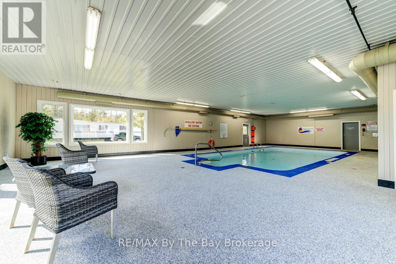 60 Topaz Street, Wasaga Beach, Ontario  L9Z 1X7 - Photo 32 - S12133381