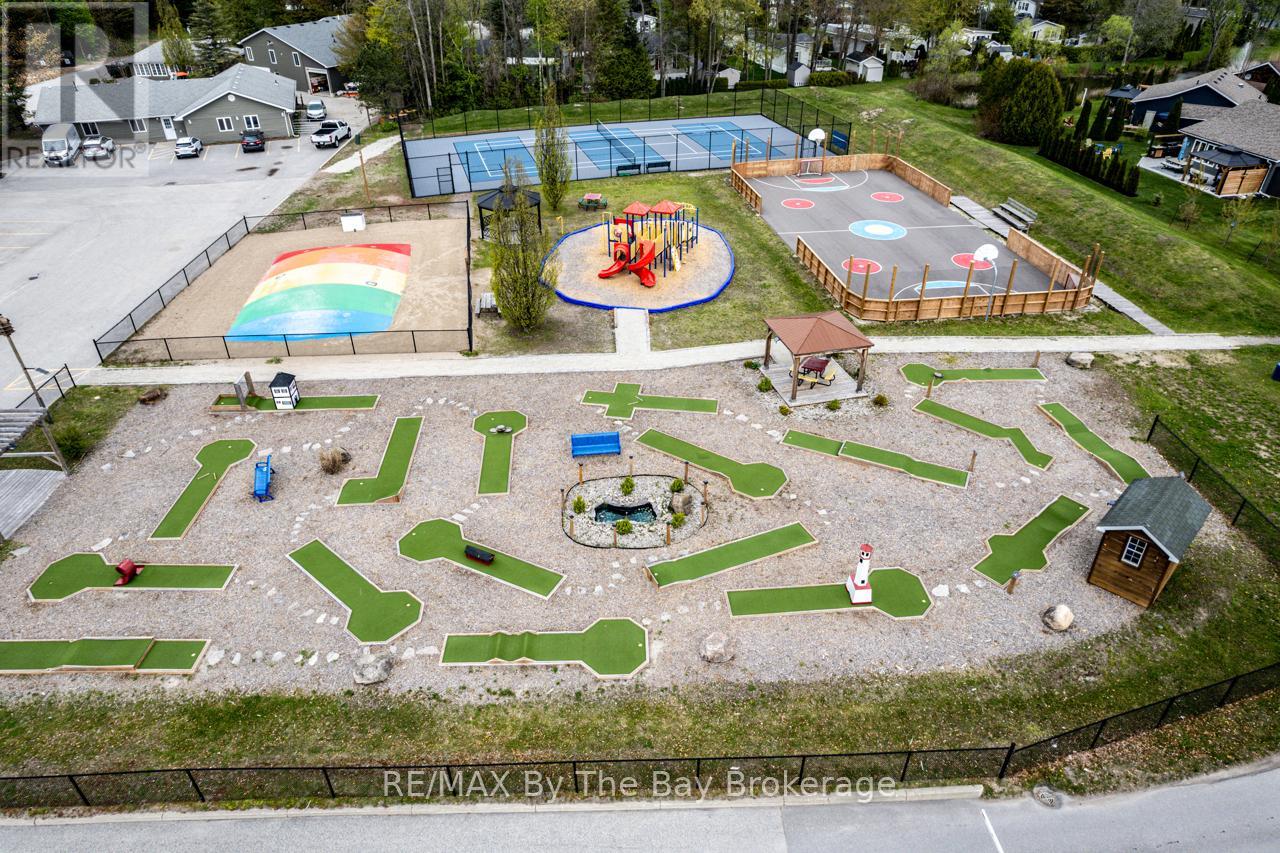 60 Topaz Street, Wasaga Beach, Ontario  L9Z 1X7 - Photo 6 - S12133381