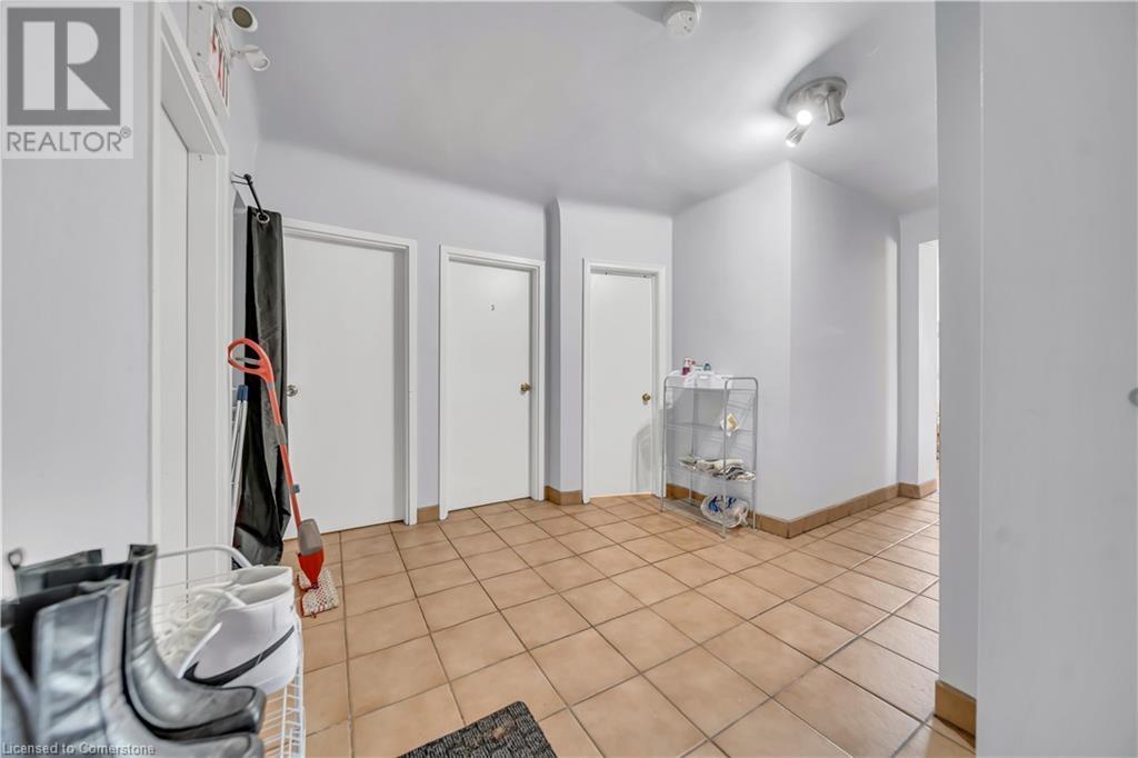 24 Columbia Street W, Waterloo, Ontario  N2L 3K3 - Photo 23 - 40726318
